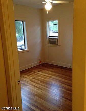 5th image of 504 W Aliso St