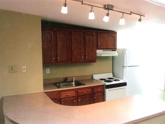 5th image of 1720 Catharine St