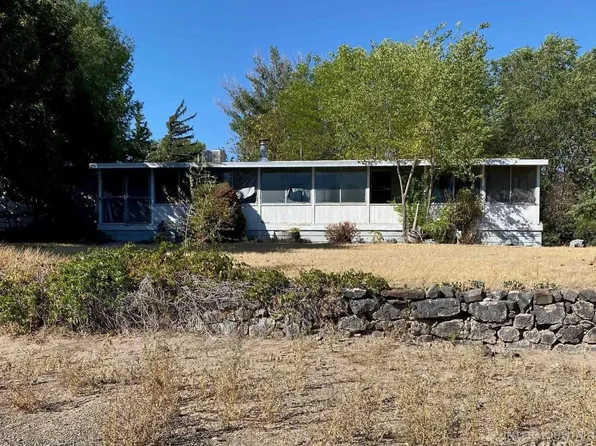 406 W D St, Shoshone, ID 83352