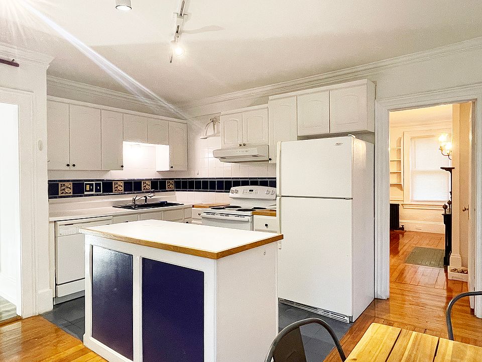 Dine-in Kitchen