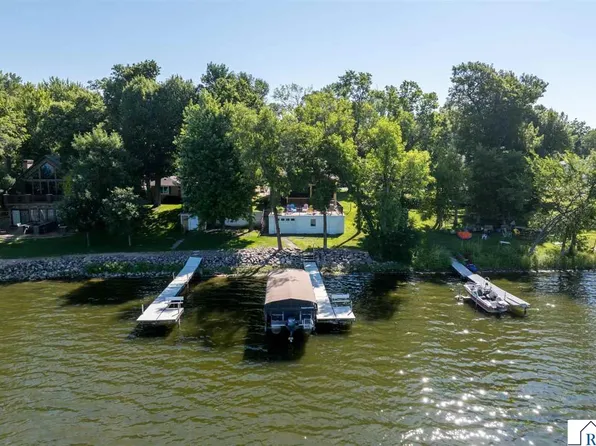 911 Reed St, Waterville, MN 56096