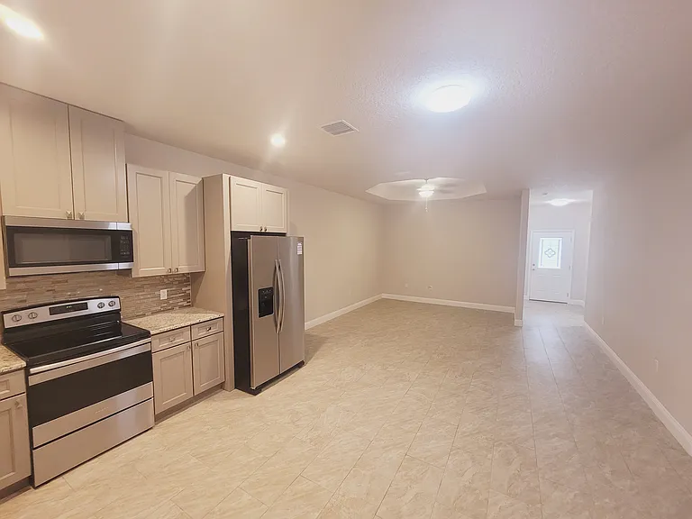39 Providence Ln #B — Photo 6