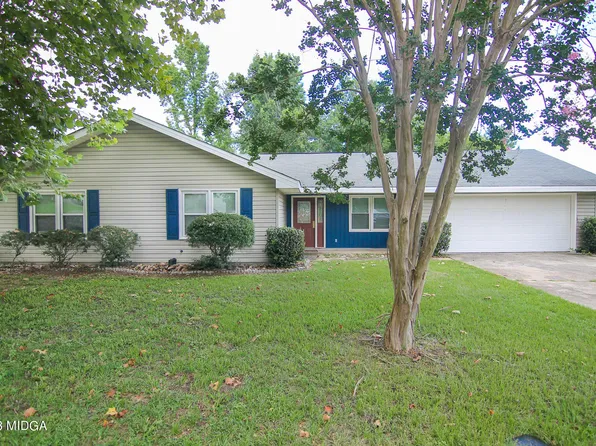 302 Countrywood Dr, Warner Robins, GA 31088