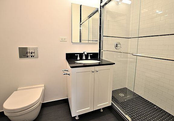 5th image of 108 E 38th St Room 108