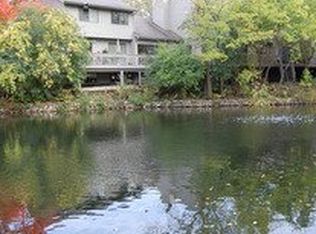 12 Brook Ln, Palos Park, IL 60464