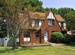 5901 Twin Lakes Dr, Parma, OH