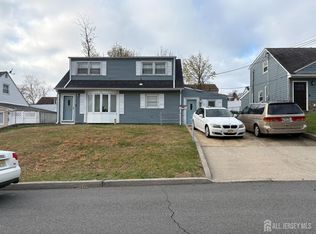 42 Kendall Dr, Parlin, NJ