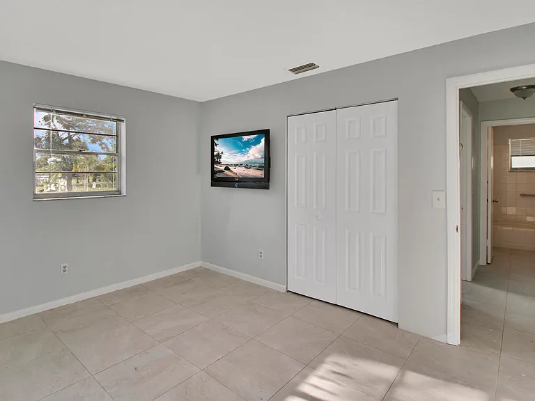 3040 Martin Ave — Photo 10