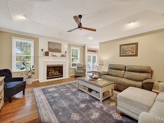 4th image of 1640 Indian Creek Dr