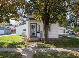 735 Division St W, Faribault, MN 55021