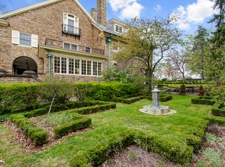 207 Coshocton Ave, Mount Vernon, OH 43050