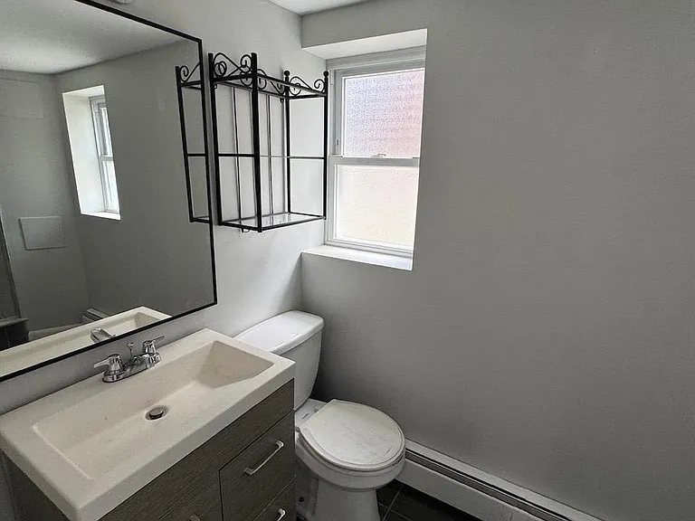 1038 Kingsland Ln — Photo 27