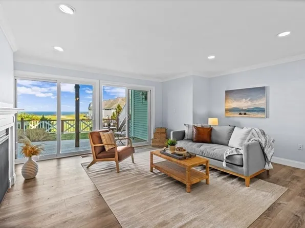 6 Sea Cliff Dr, Plymouth, MA 02360