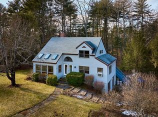 28 Sacco Dr, Amherst, MA 01002