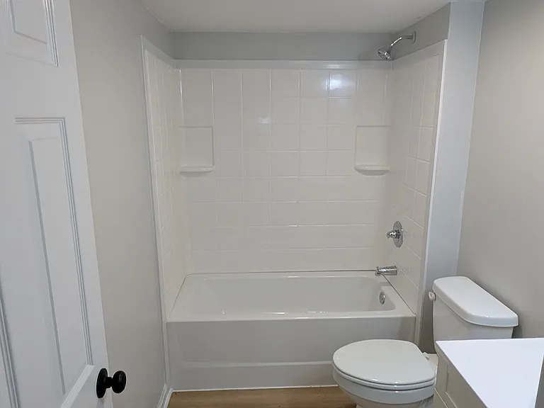 1602 Army Post Rd — Photo 5