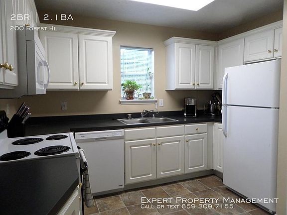 3rd image of 200 Forest Hill Dr