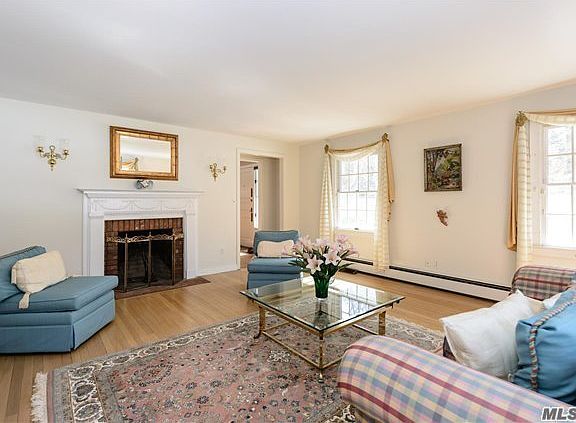 3rd image of 44 Lloyd Ln