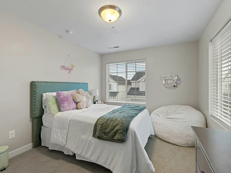 824-2800 W North Lake Dr — Photo 16