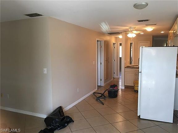 2nd image of 505 SE 5th Pl