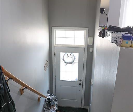5th image of 80 Westbank Trl