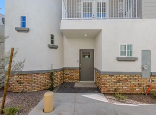 3240 E Pinchot Ave #11, Phoenix, AZ 85018