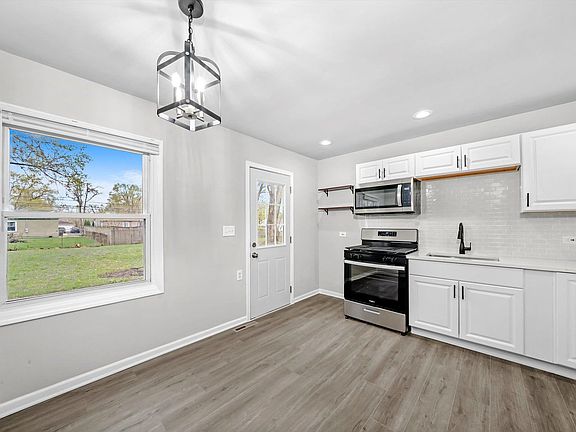 4th image of 228 Rivers View Dr