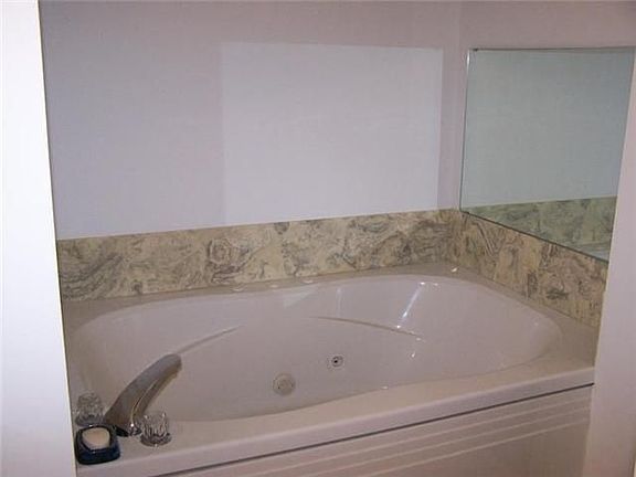4th image of 1551 Warren Lake Ct