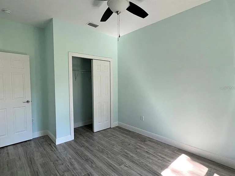 1418 N Orange St — Photo 10
