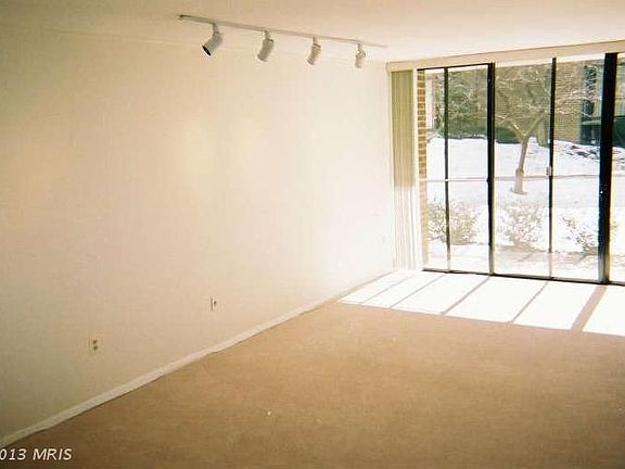 5th image of 2112 Bonnywood Ln APT 102