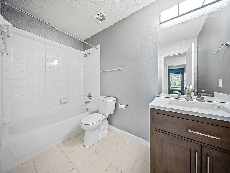 1444 Atkins St — Photo 22