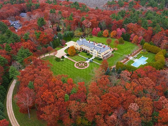 2nd image of 495 Hugh Cargill Rd