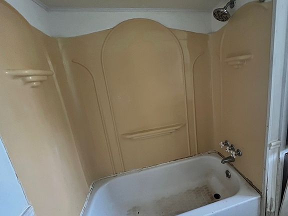 5th image of 1174 W King St