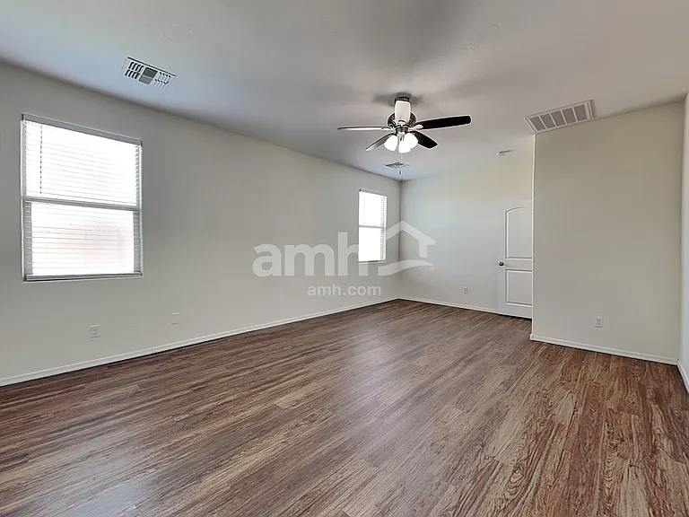 4610 E Fire Opal Ln — Photo 9
