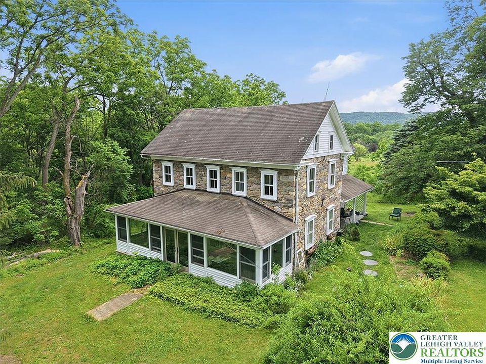 1st image of 659 Mahoning Dr W