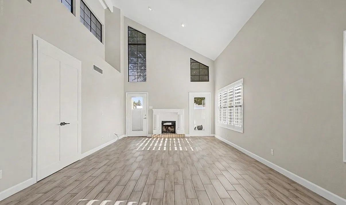 2 bed, 2.5 bath, 1618 sqft, $2,400 — Photo 3