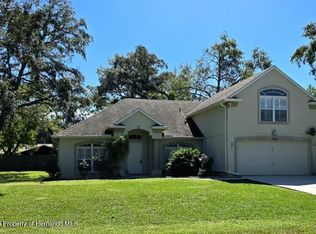 2216 Waterfall Dr, Spring Hill, FL 34608