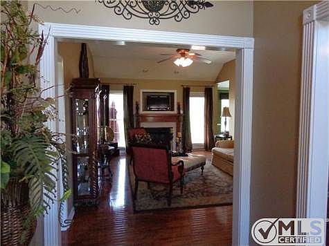 5th image of 2874 Chatfield Dr