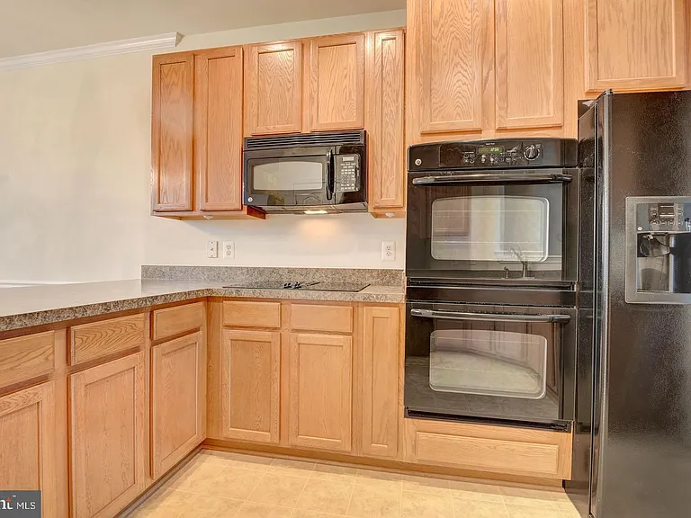 7111 Beissel Ct — Photo 12