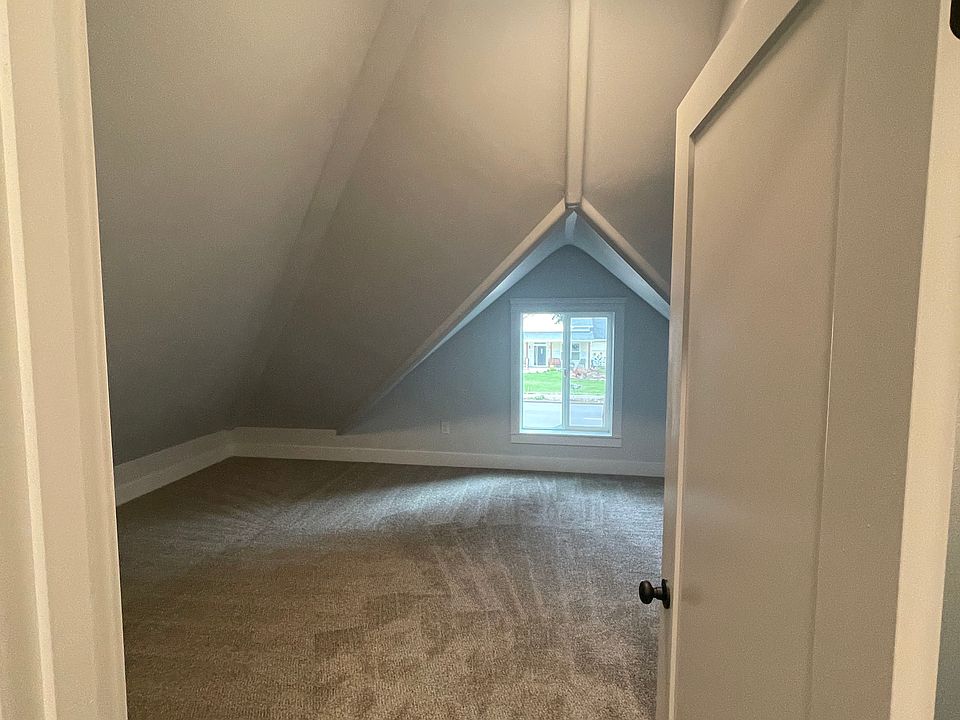 1st image of 921 N Main Ave