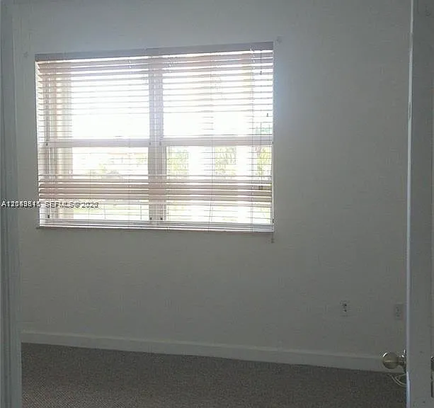 4163 NE 11th St #0 — Photo 12