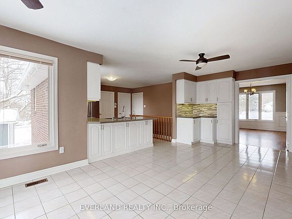 4th image of 173 Thompson Dr