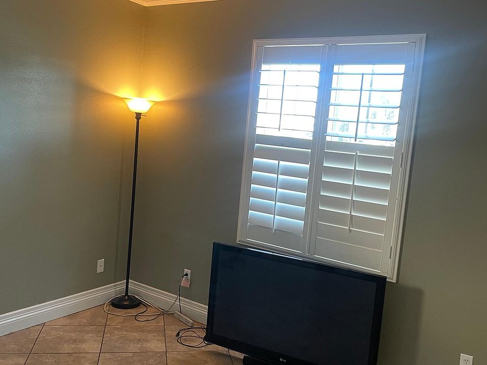 1st image of 16614 Sugar Ln