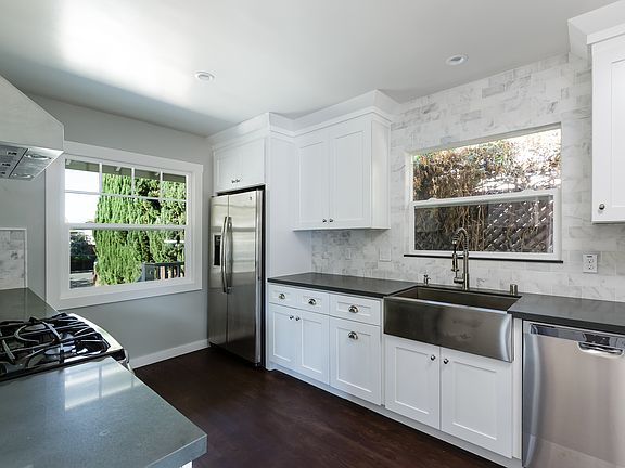 4th image of 3169 Trinity Dr