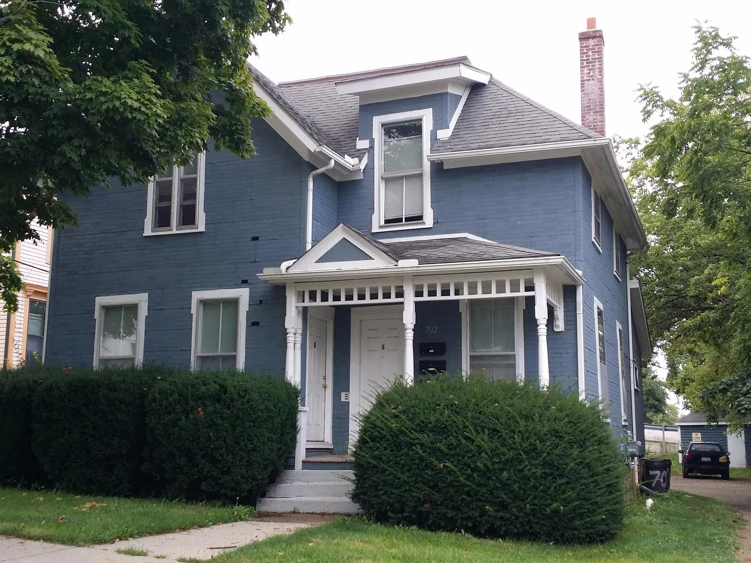 702 Pearl St — Photo 1