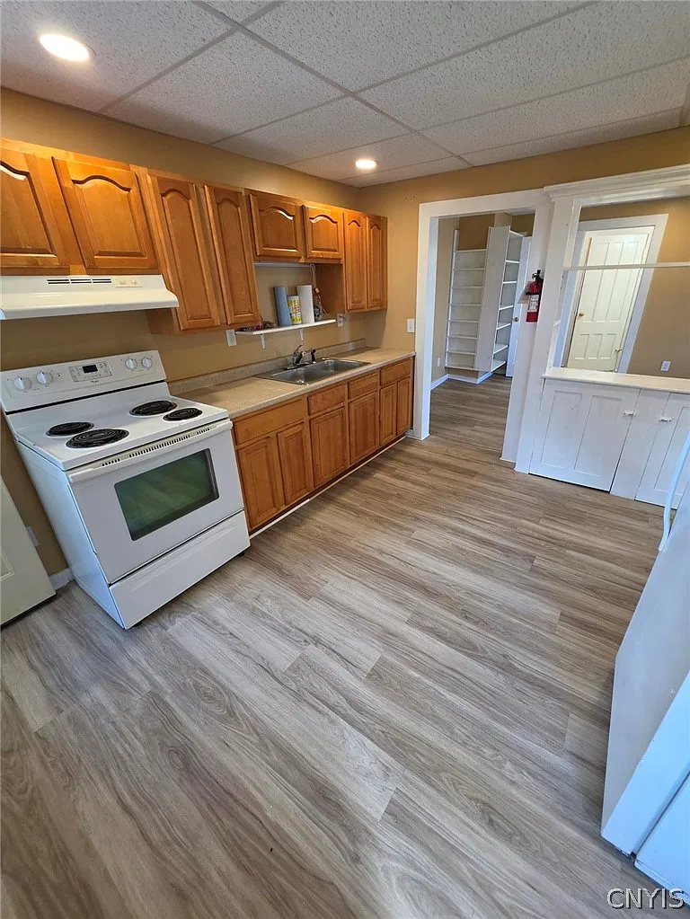 2 bed, 1.0 bath, 6468 sqft, $1,000 — Photo 3