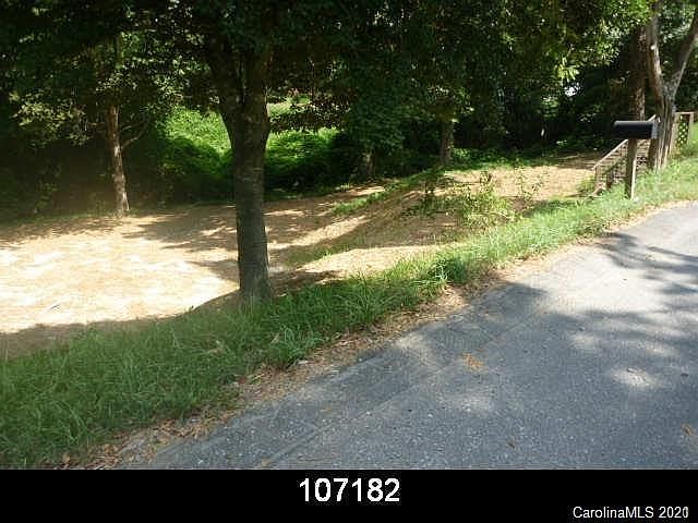2nd image of 1712 W 4th Ave