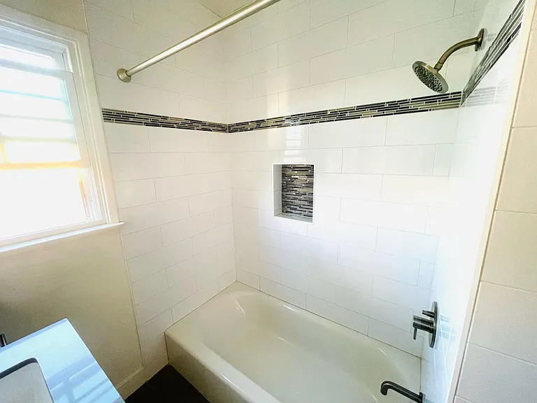 220 Argonne Ave #3 — Photo 17