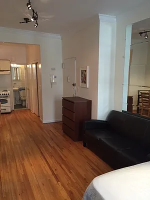 Rented by ALTER REALTY CO INC | media 33