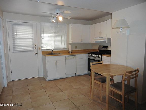 3rd image of 303 S Paseo Cerro