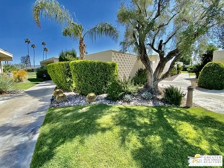 16 Lakeview Cir — Photo 5